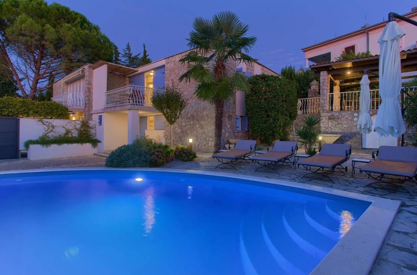 Villa With Private Pool Near The Beach Krk Malinska 0*,