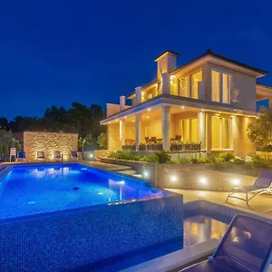 Roko Villa