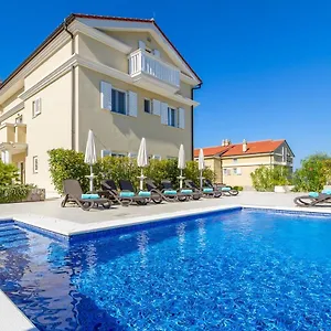 Luxury Mande Villa